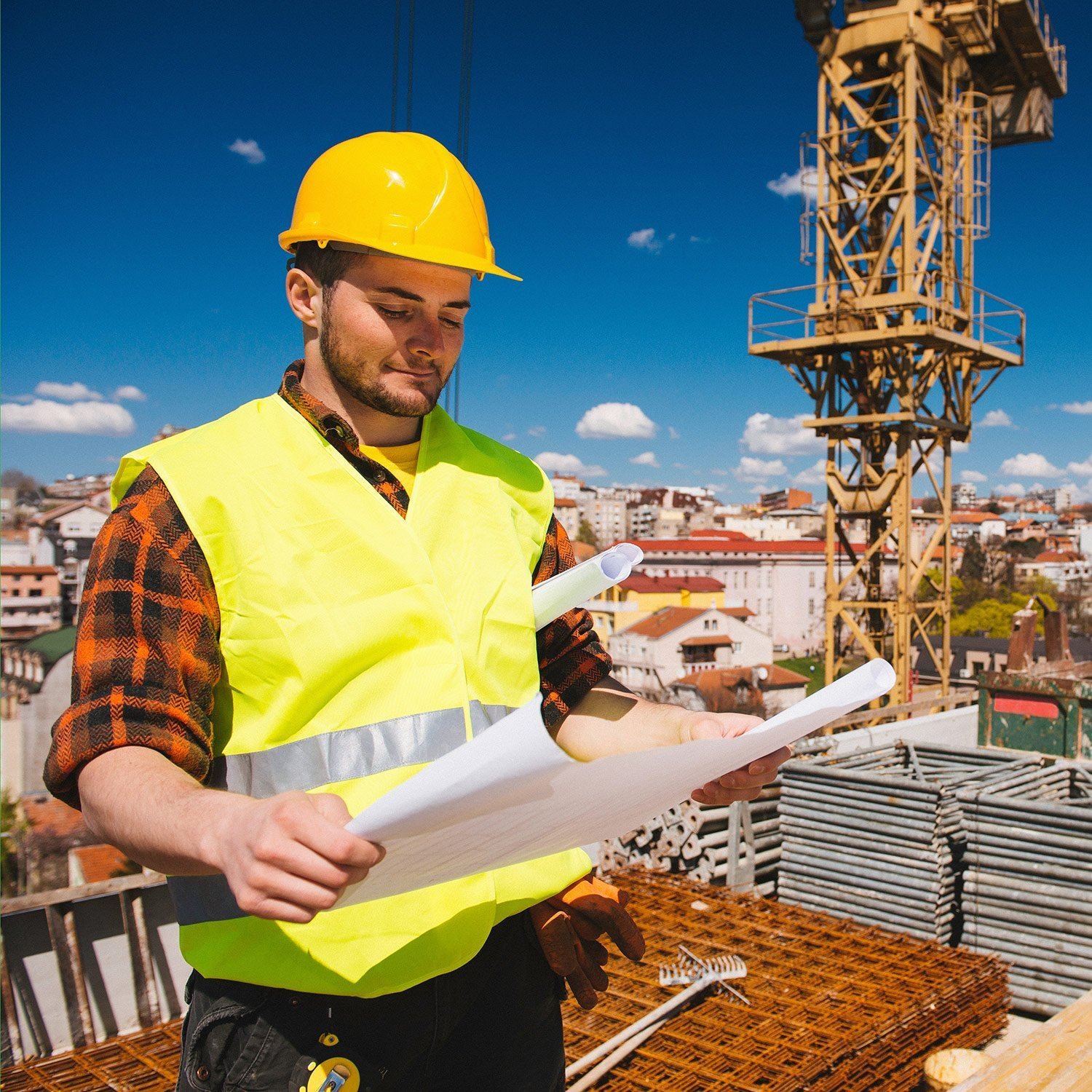مهندس في موقع العمل